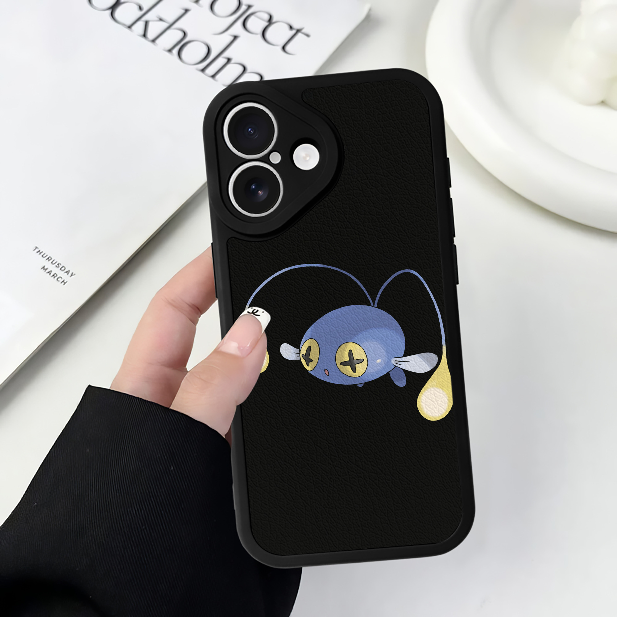 （画像用） ポケットモンスター Pokémon 【iPhone 16シリーズ対応】シリコンスマホケース（レザー調） 材質：シリコン
